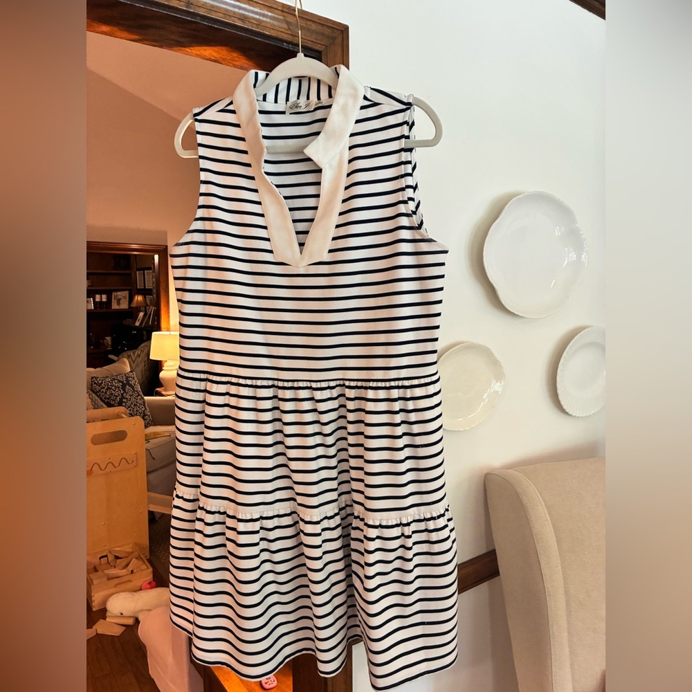 Eliza J Black and White Pleated V-Neck Sundress